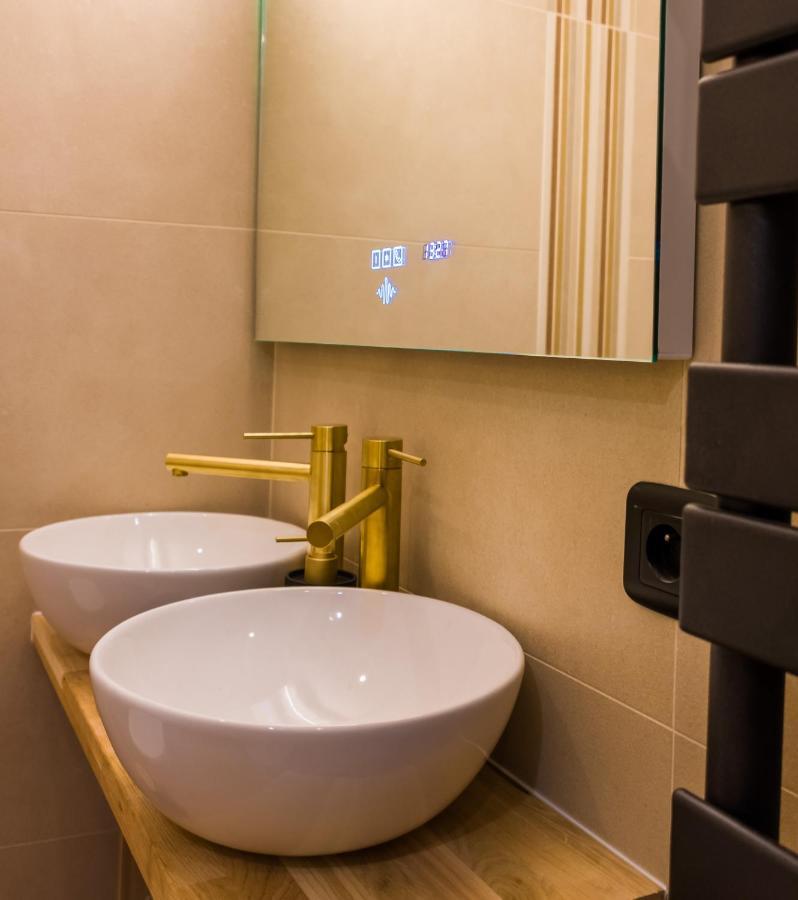 Nice Vieille Ville Appartement Neuf Et Cosy, Deux Chambres, 6 Couchages Luaran gambar