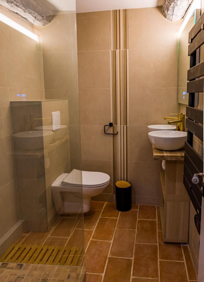 Nice Vieille Ville Appartement Neuf Et Cosy, Deux Chambres, 6 Couchages Luaran gambar